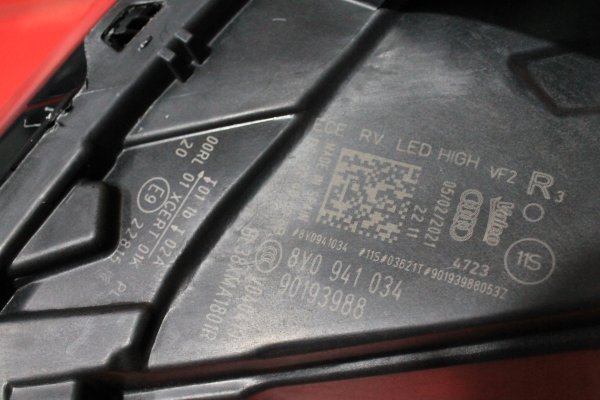 audi̇,a3,matri̇x,ful,led,sağ,far,hatasiz,audi̇ a3 matri̇x ful,led sağ far hatasiz,audi̇ a3 matri̇x ful led sağ far hatasiz,8v0941034
