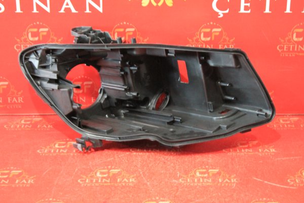 mercedes,cla,117,xenon,sağ,far,kasasi,2012-2015,mercedes cla 117 xenon,sağ far kasasi 2012-2015,mercedes cla 117 xenon sağ far kasasi 2012-2015