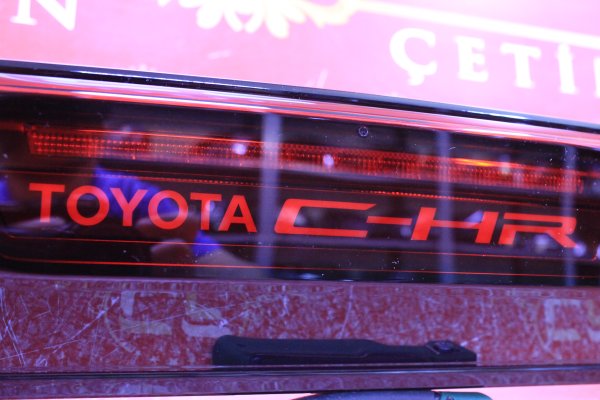 toyota,c-hr,orta,stop,bagaj,stop,sifir,orijinal,81580-f4221,toyota c-hr orta stop,bagaj stop sifir orijinal 81580-f4221,toyota c-hr orta stop bagaj stop sifir orijinal 81580-f4221,81580-f4221